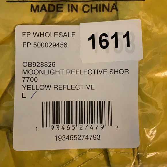 ⭐️Free People Movement Reflective Athletic Shorts Women’s Size Large New - Picture 3 of 4